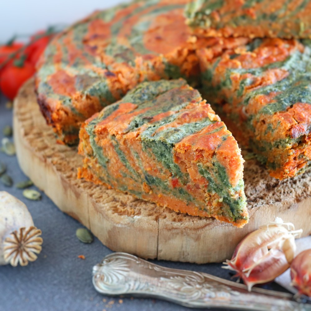 Farinata bicolore pomodori secchi e spinaci