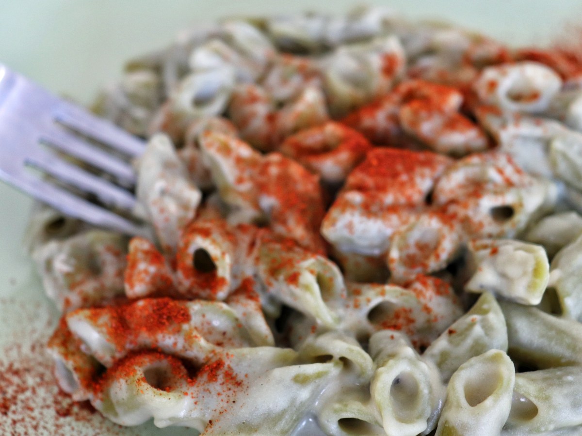 Pasta di piselli con crema di fave